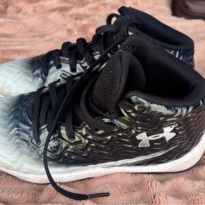 Under Armour Black and Gray Football Cleats Boys Size 2